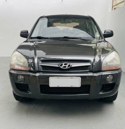 HYUNDAI TUCSON 2.0 MPFI GLS 16V 143CV 2WD GASOLINA 4P AUTOMÁTICO HYUNDAI TUCSON 2.0 MPFI GLS 16V 143CV 2WD GASOLINA 4P AUTOMÁTICO
